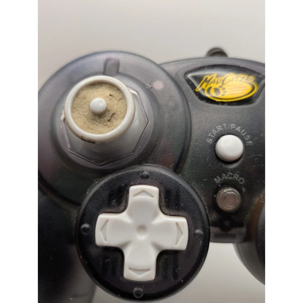 Mad Catz Wired Controller for Nintendo GameCube Ergonomic 5-9ft Cable